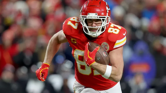 Travis-Kelce-Kansas-City-Chiefs-GettyImages-2194617788-MAIN-2025