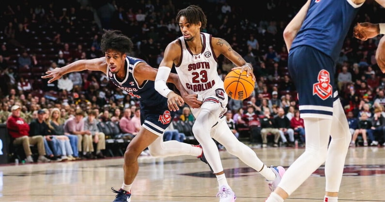 cam-scott_54221102571_o-South-Carolina-Gamecocks-mens-basketball-vs-Radford-Highlanders-Dec-22-2024-Credit-Katie-Dugan-GamecockCentral-e1735009693269